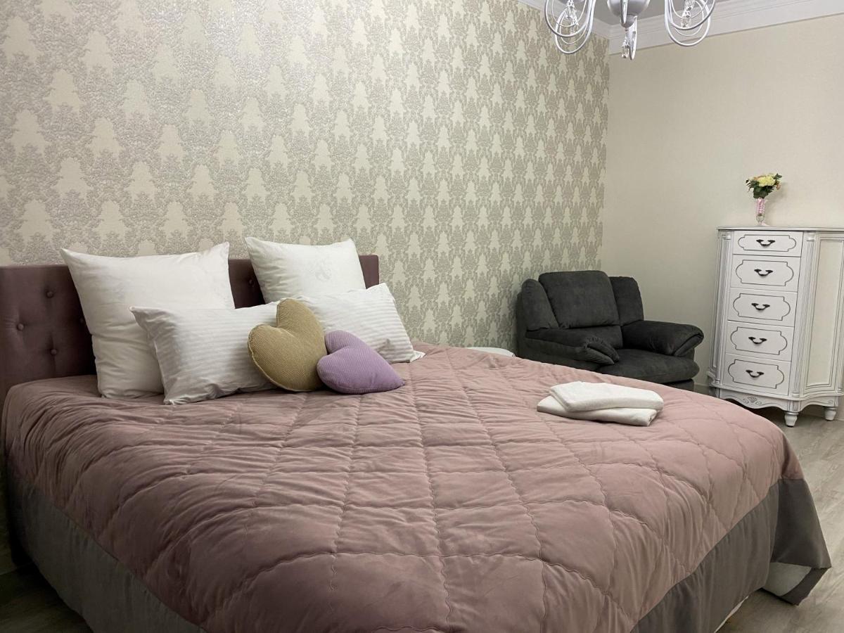 Golden Park Hotel Pavlodar Room photo