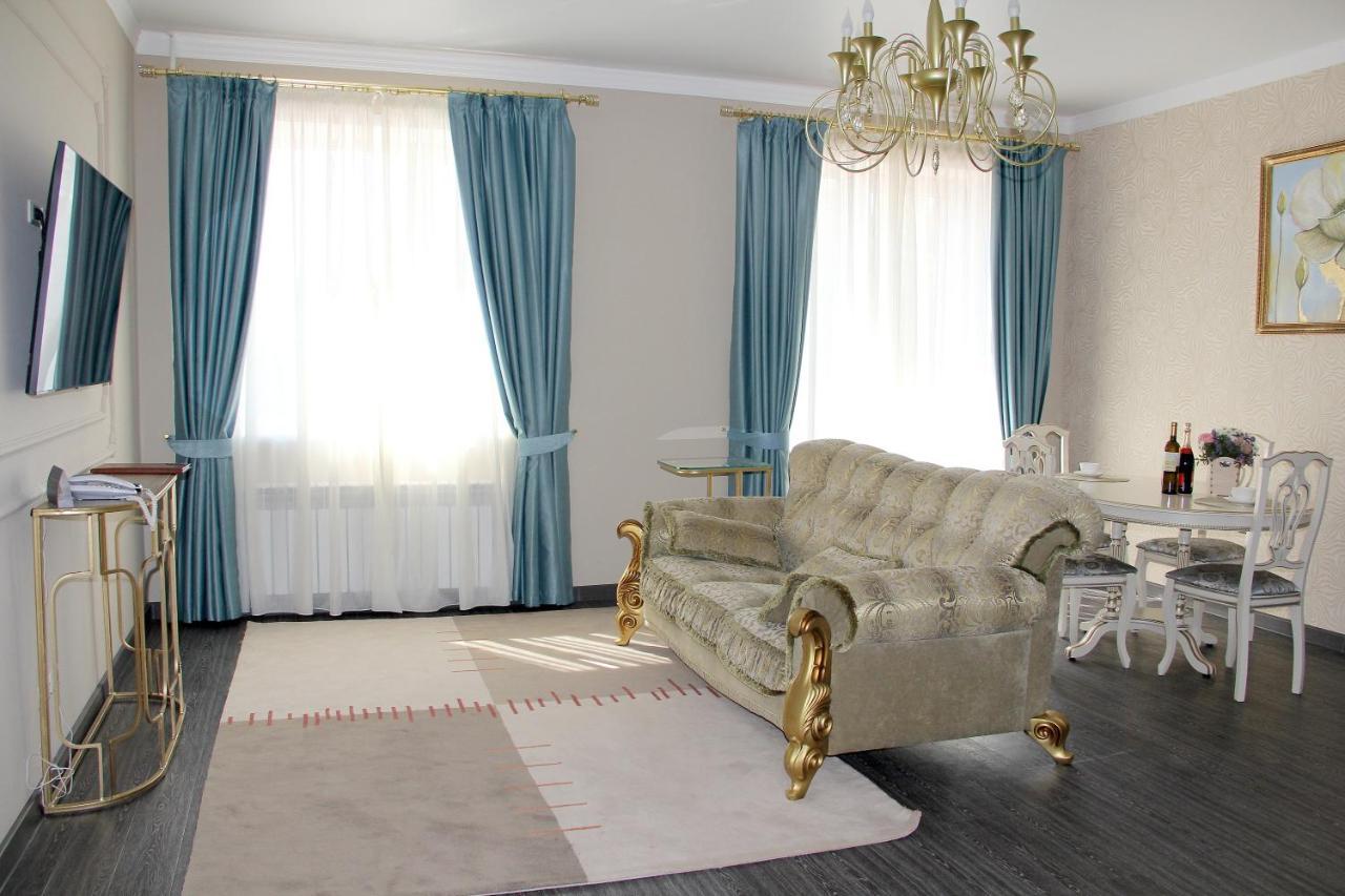 Golden Park Hotel Pavlodar Exterior photo