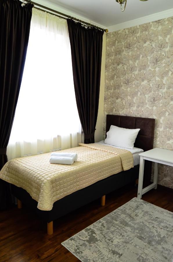 Golden Park Hotel Pavlodar Exterior photo